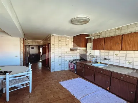 Appartement T3+1 au Centre de Vila do Conde — Garage Fermé & Grenier Polyvalent