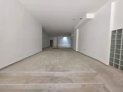Loja para Restauração, Comércio ou Serviços – Centro da Maia
