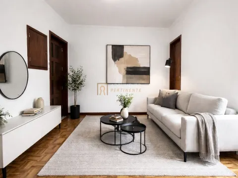 Andar Moradia T3 com Logradouro – Castelo da Maia