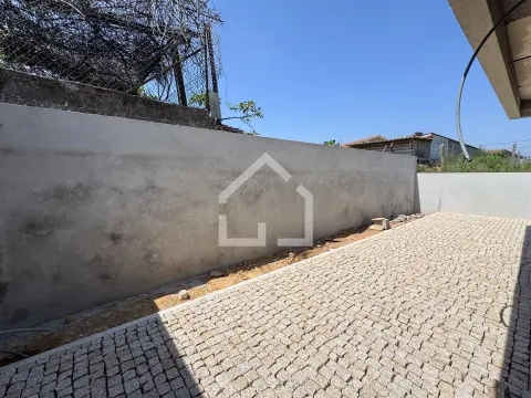 Moradia T3 Térrea - São João de Ver