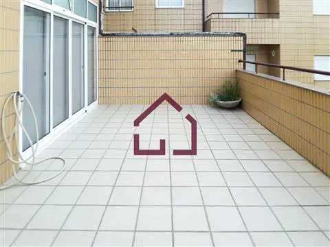 T2+1 com Terraço - Lobão