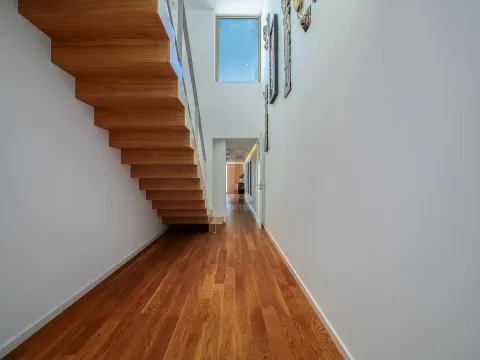 Maison dans village 4 Chambre(s)+1