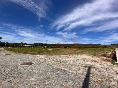 Terreno para construção em Oliveira Stª Maria, V.N.Famalicão.