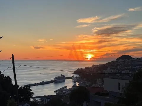 Villa de 3 chambres avec piscine à débordement à Santa Maria Maior, Funchal