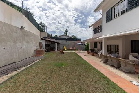 Moradia T4 com elevador em Marecos, Penafiel