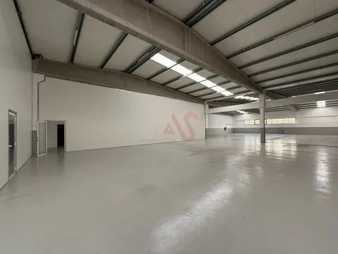 Pavilhão Industrial com 1.080 m2 Fermentões, Guimarães
