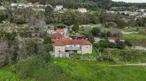 Fattoria storica di 27.397 m², a Guimarães