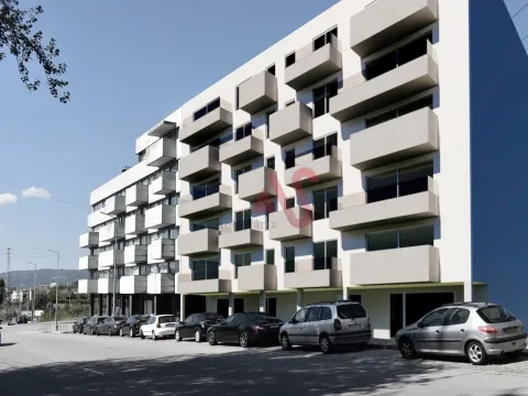 Apartamento de 3+1 dormitorios en la urbanización Portas da Cidade en Felgueiras