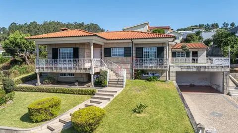 Casa indipendente con 3 camere da letto a Moreira de Cónegos - Guimarães