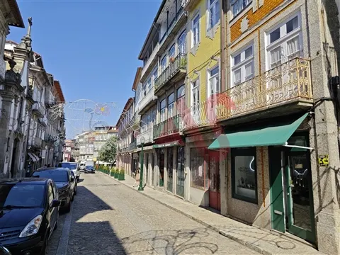 T1 in der Rua Rainha Dona Maria II in Guimarães zu vermieten – Zentrale Lage neben Toural