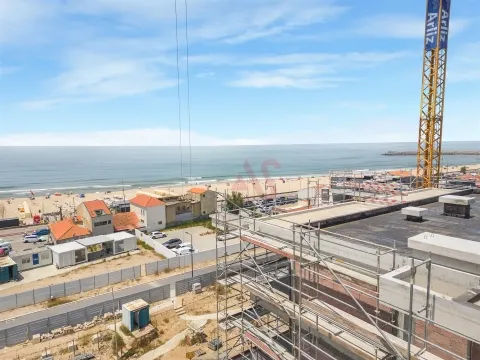Apartamento de 2 dormitorios en la urbanización Espinho Beach Residendes en Espinho