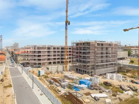 Apartamento de 2 dormitorios en la urbanización Espinho Beach Residendes en Espinho