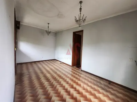 Moradia T2 para Remodelação em Airães – Felgueiras