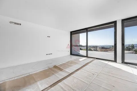  Moradia T3 em Construção com Piscina, Garagem, Terraço, Lavandaria – Roriz, Santo Tirso