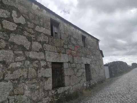 Azienda agricola di 33.206 m² a Casais, Lousada