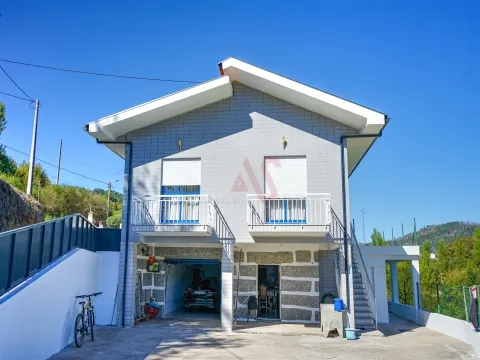 Moradia T3 em Serzedo, Guimarães