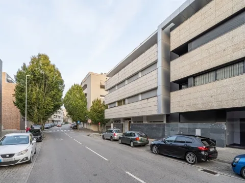 Apartamento T1 em Oliveira do Castelo, Guimarães