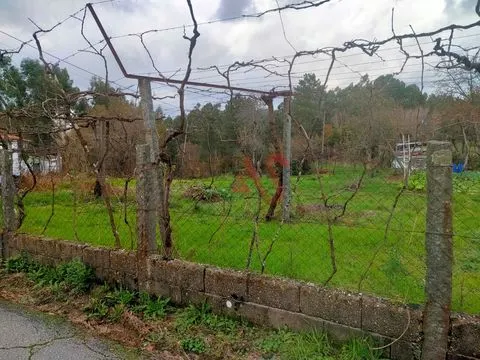 Terrain à bâtir de 1 960 m² à Regadas, Fafe