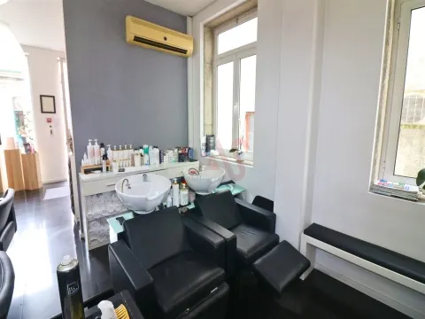 💈 Trespasse de Cabeleireiro Pronto a Operar no Centro de Vizela – Rua Dr. Abílio Torres