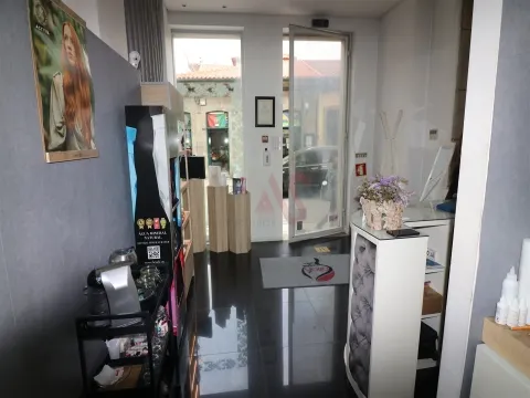 💈 Trespasse de Cabeleireiro Pronto a Operar no Centro de Vizela – Rua Dr. Abílio Torres