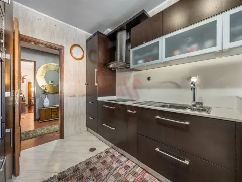 Duplex 2 chambres (3 chambres d’origine) – Vizela Center – Grandes terrasses + 2 garages