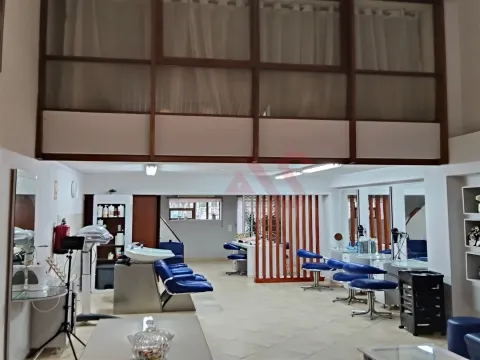 🏢 Loja no Rés do Chão com Possibilidade de Conversão em T2 Duplex – Vila Nova de Famalicão