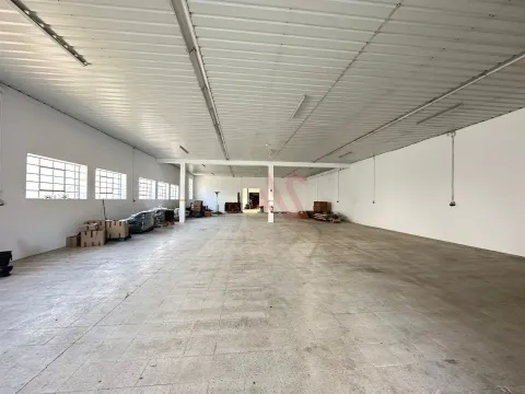 Armazém para arrendamento em Creixomil, Guimarães | Frio Negativo e Positivo | 7 Estacionamentos