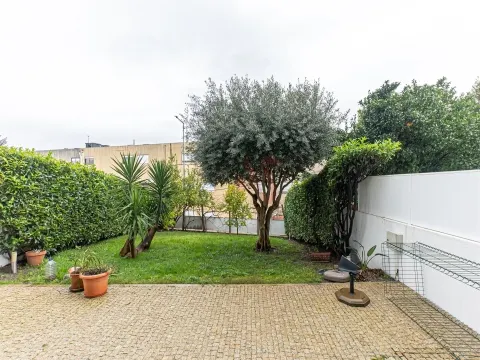 Moradia em Banda T3 em Mesão Frio – Zona Premium de Guimarães