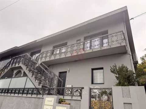 Villa rénovée de 2+1 chambres | Candoso – São Martinho