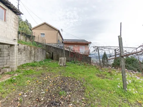 Maison 2 chambres à São Faustino, Guimarães - Excellente opportunité d’investissement