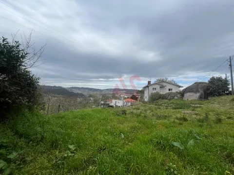 Terreno Urbano para Construção com 404 m² – Cepães, Fafe