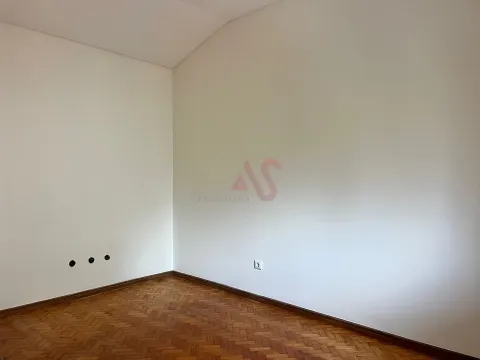 4 Bedroom Apartment + 1 Duplex for Restoration | Foz do Douro | 132 m² | 600.000€