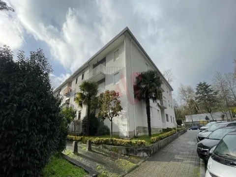 Apartamento T2 com Varanda: O Equilíbrio Perfeito no Coração de Guimarães