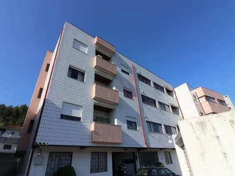 Appartement 3 chambres à louer – Moreira de Cónegos