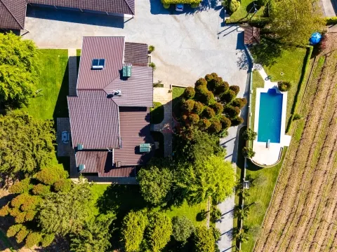 Quinta com 14.000m2 situada em pleno centro da cidade de Lousada