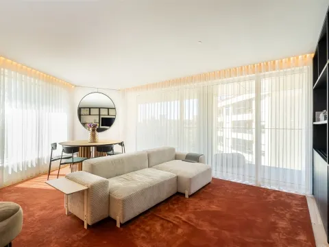 3-Zimmer-Wohnung mit Master Suite und Balkon befindet sich in Arca d´Água