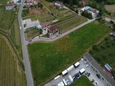 Terreno em Idães, Felgueiras com 6.500 m² para construção