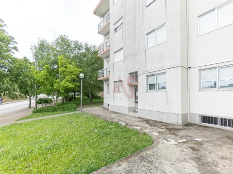 Apartamento T4 para arrendamento no Castêlo da Maia