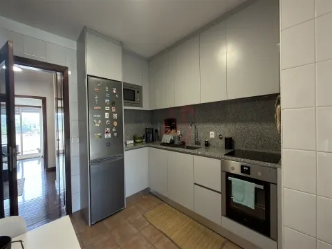 Appartement de 2 chambres à louer à Santa Eulália, Vizela