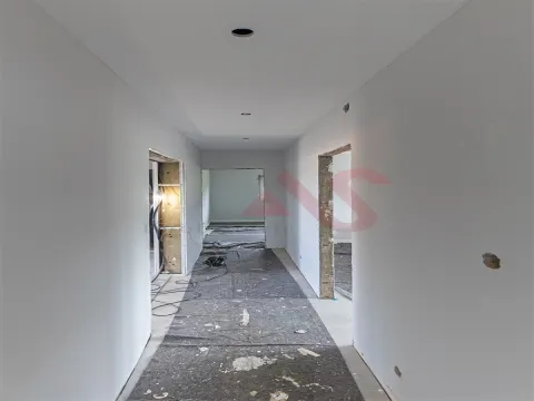 Moradia T3 em remodelação em Santa Maria de Lamas, Santa Maria da Feira