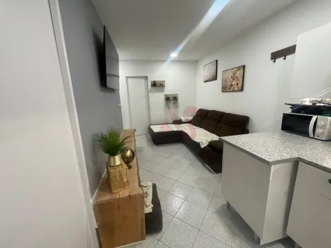 Apartamento T2 Renovado em Fermentões – Excelente Oportunidade de Investimento