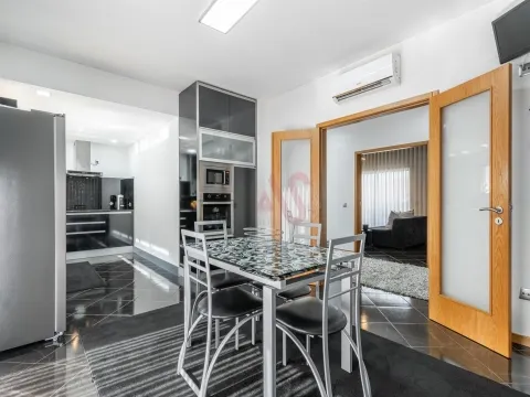 Villa de 3 habitaciones en Pombeiro de Ribavizela, Felgueiras