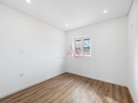 2-Zimmer-Wohnung mit Terrasse im Zentrum von Vizela