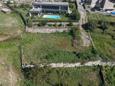 Terreno Urbano para Construção com 739m2 | Montesinhos, Vizela
