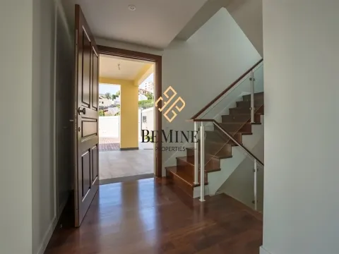 Maison Infini / Moradia T3 / Funchal - Ilha da Madeira