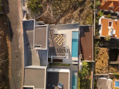 4 Bedrooms Villa / Funchal - Madeira Island