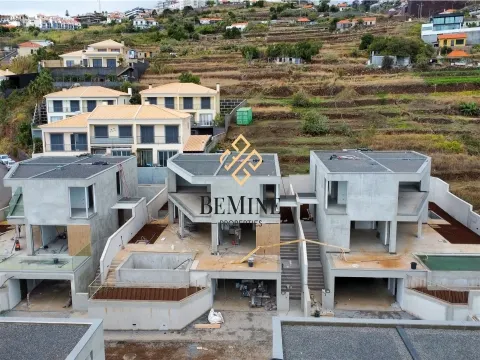 Serenity Villas  / Caniço - Ilha da Madeira