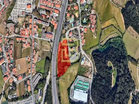 Terrain situé dans un quartier calme avec PIP approuvé pour la construction de lotissements pour les
