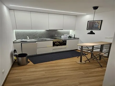 T1 como novo, junto ao El Corte Inglês