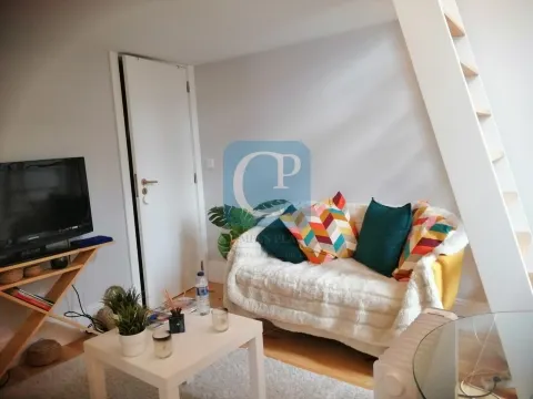 Centennial villa in the Center of São Mamede Infesta